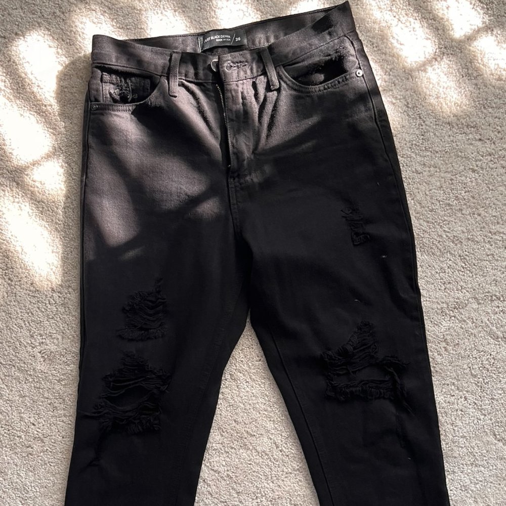 Black Distressed Jeans